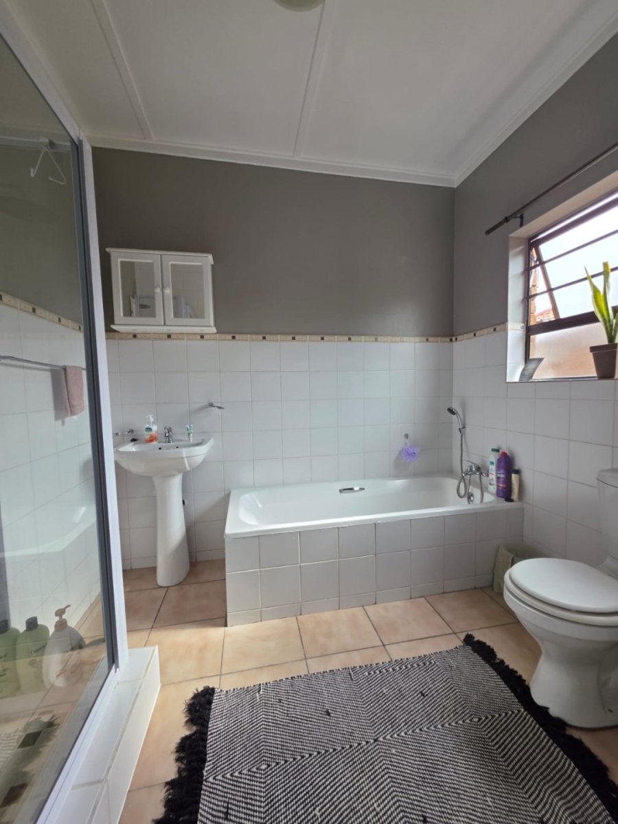 3 Bedroom Property for Sale in Carters Glen Northern Cape